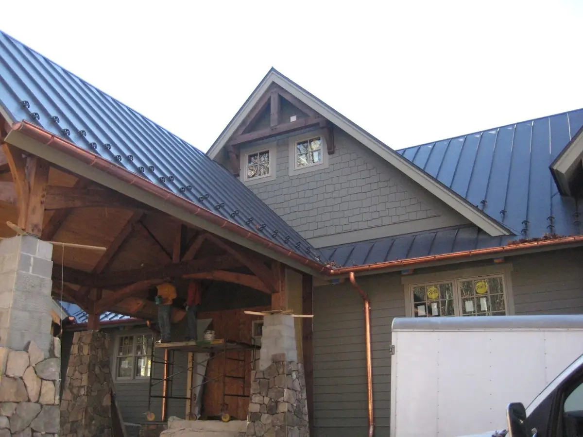 Craftsman Roofing team delivering quality roofing work in Frankfort